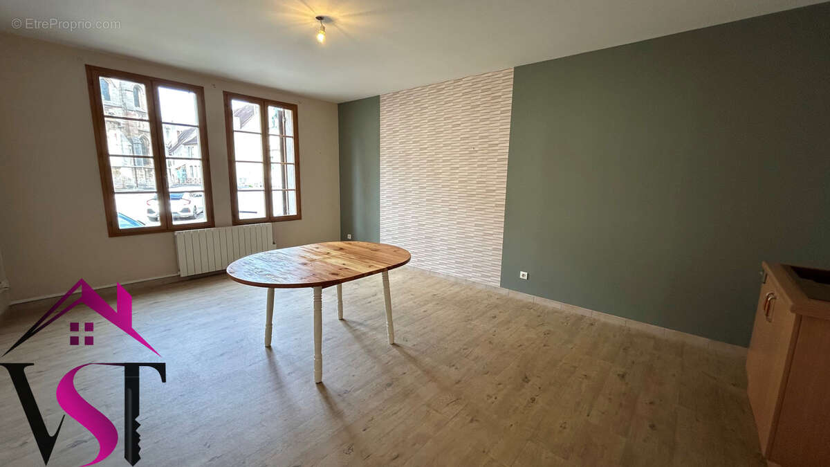 Appartement à AUXONNE