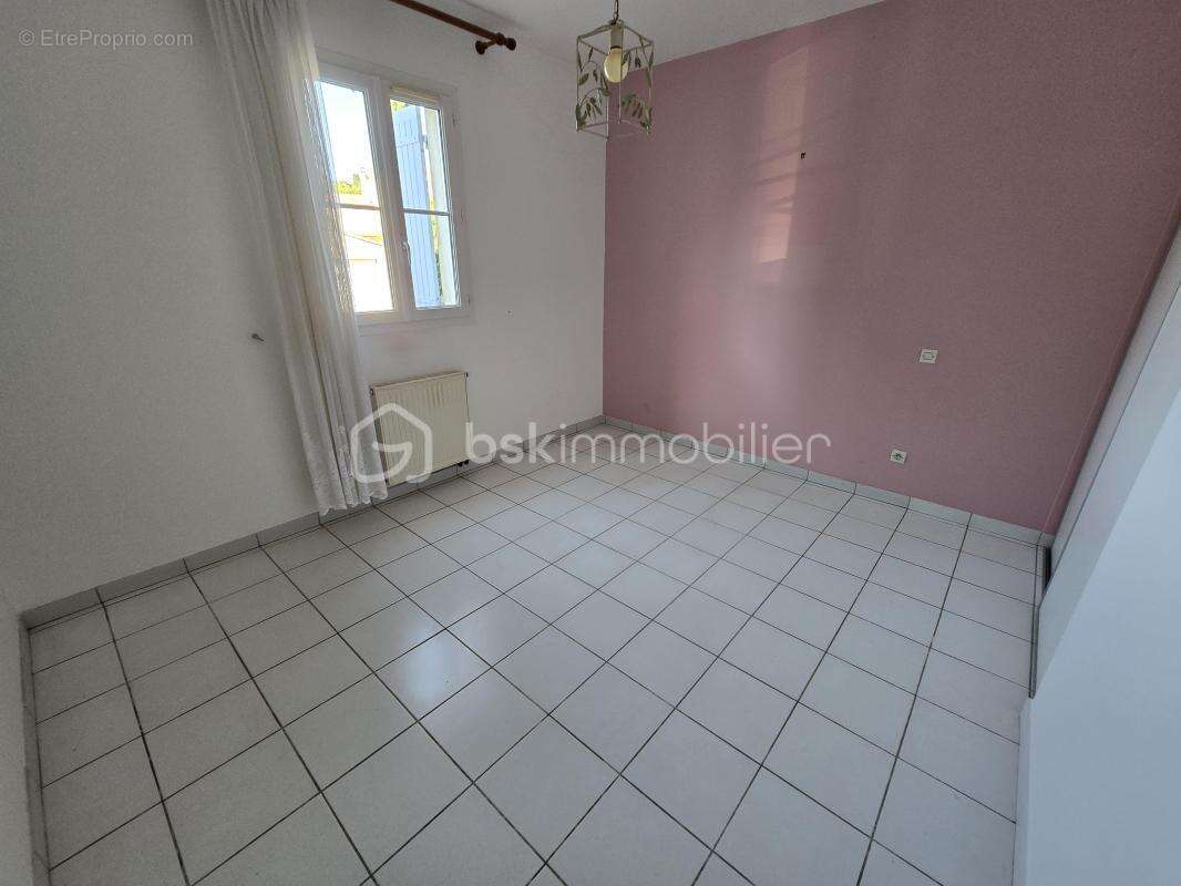 Appartement à SAINT-PAUL-TROIS-CHATEAUX