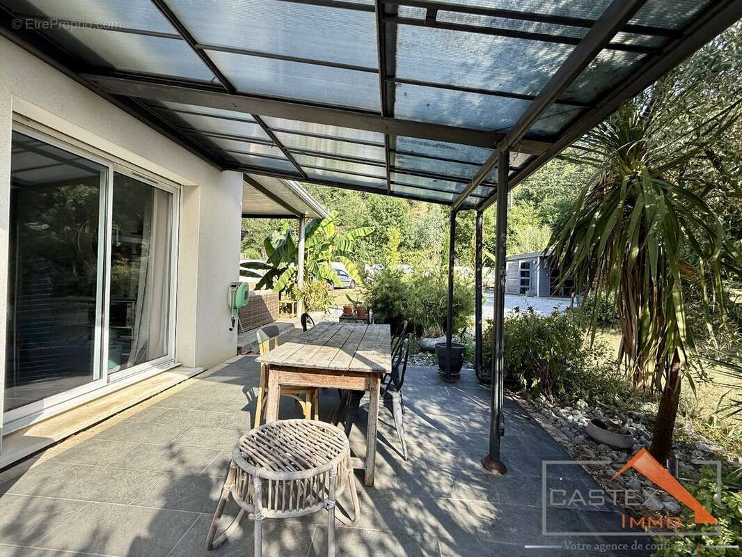 Boussens  Maison récente, 4 chambres, piscine et jardin paysagé - photo 11