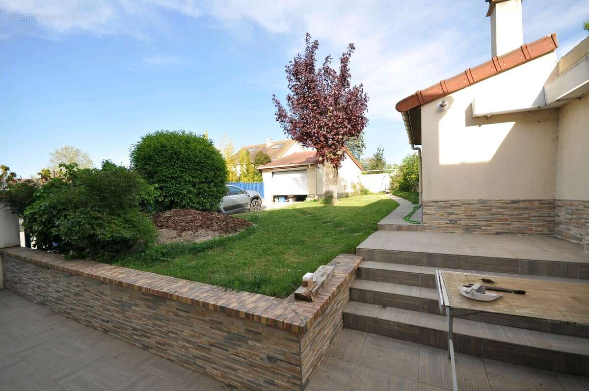 Maison à CHEPTAINVILLE