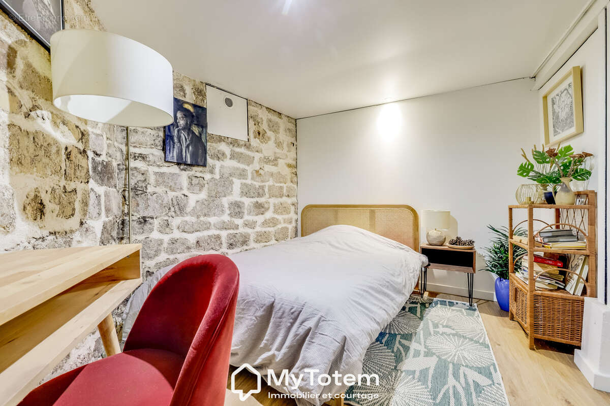 BAS MONTREUIL   À quelques minutes du métro   Appartement 3 pièces avec espace aménagé en sous-sol   86 m2 au - photo 8