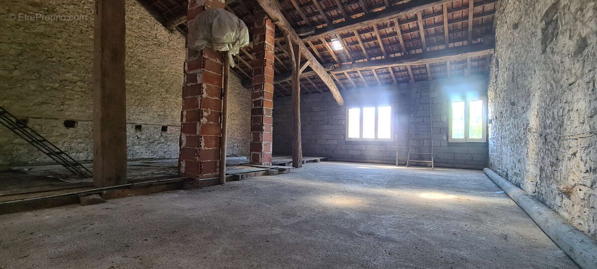 Maison à BETHELAINVILLE