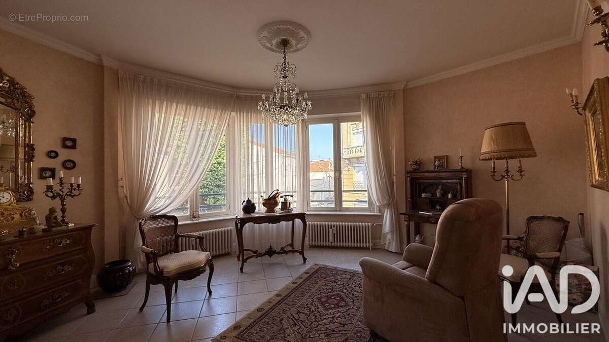 Appartement 100 m² à Roanne  - photo 4