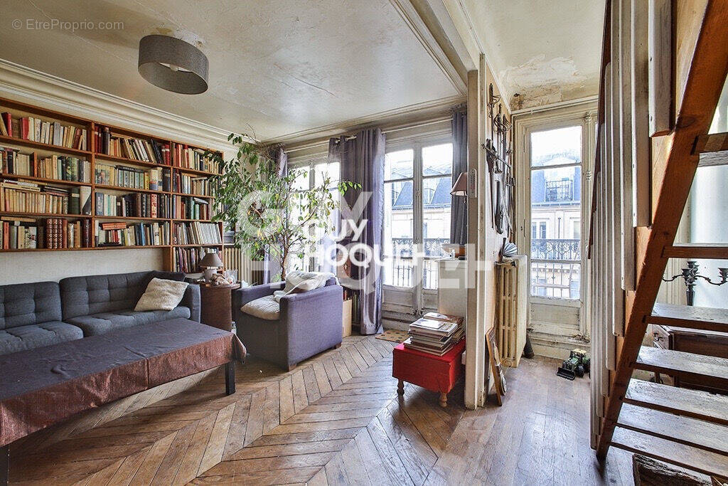Appartement à PARIS-10E
