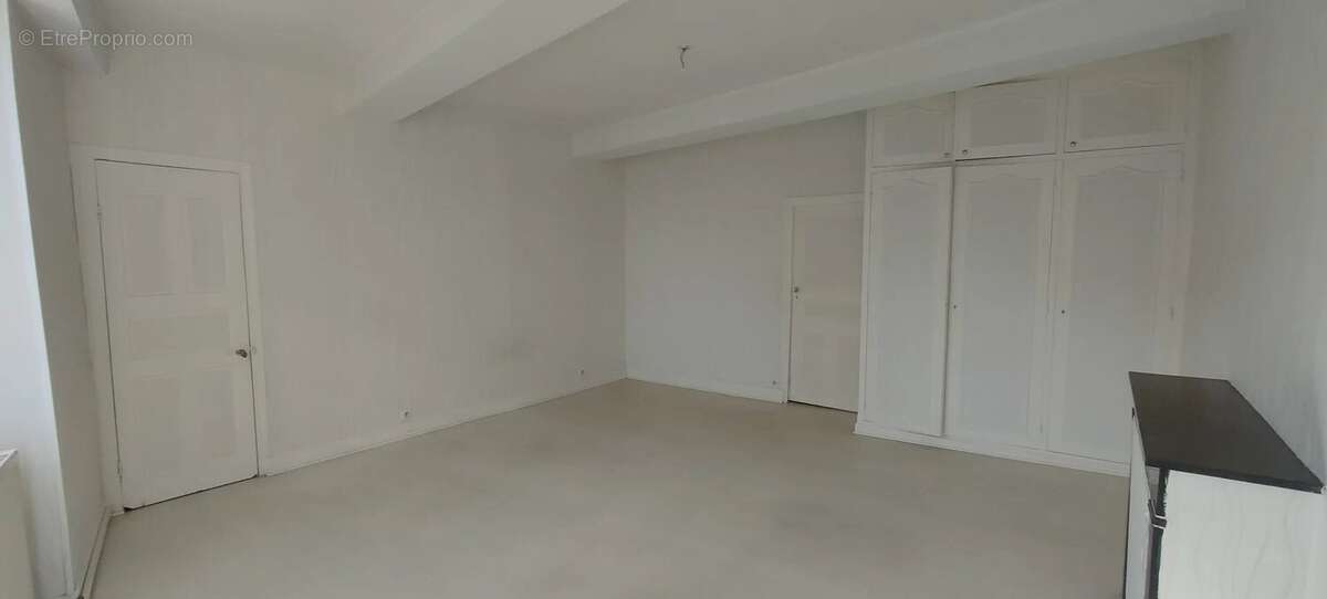 Maison à SAINT-BONNET-DE-JOUX