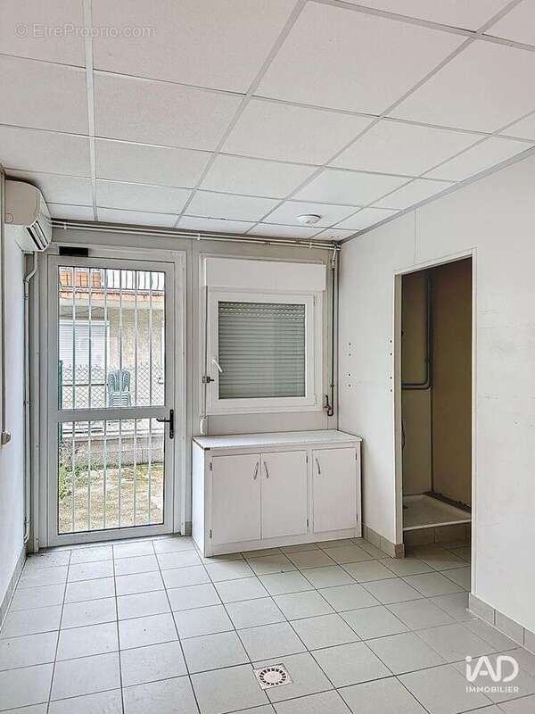 Photo 7 - Commerce à LA BOISSE