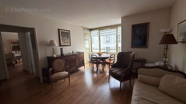 Appartement à LEVALLOIS-PERRET