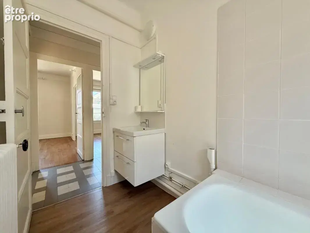 Appartement T3 avec cave et grenier, propre, stationnement aisé - photo 17