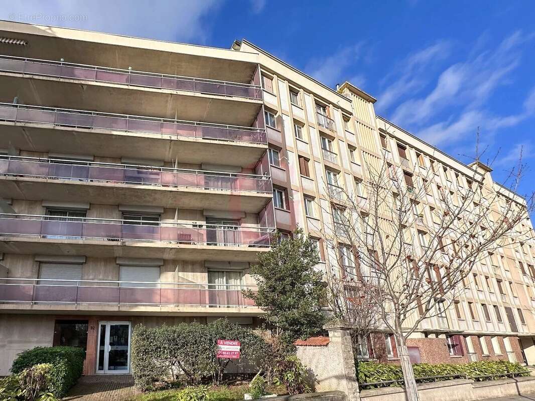 Appartement à BOURG-LA-REINE