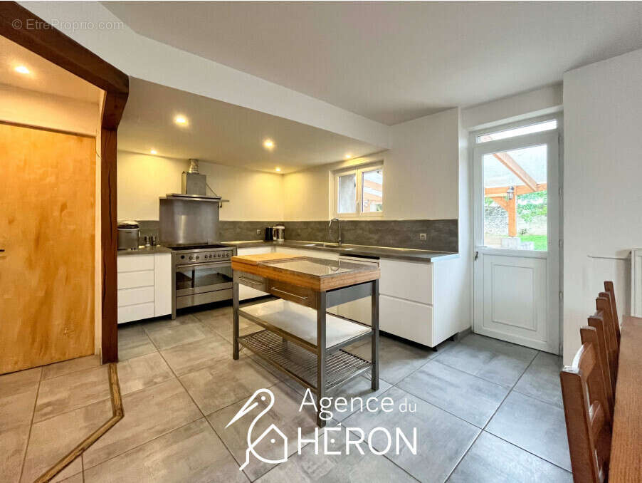 Maison à GUERCHEVILLE