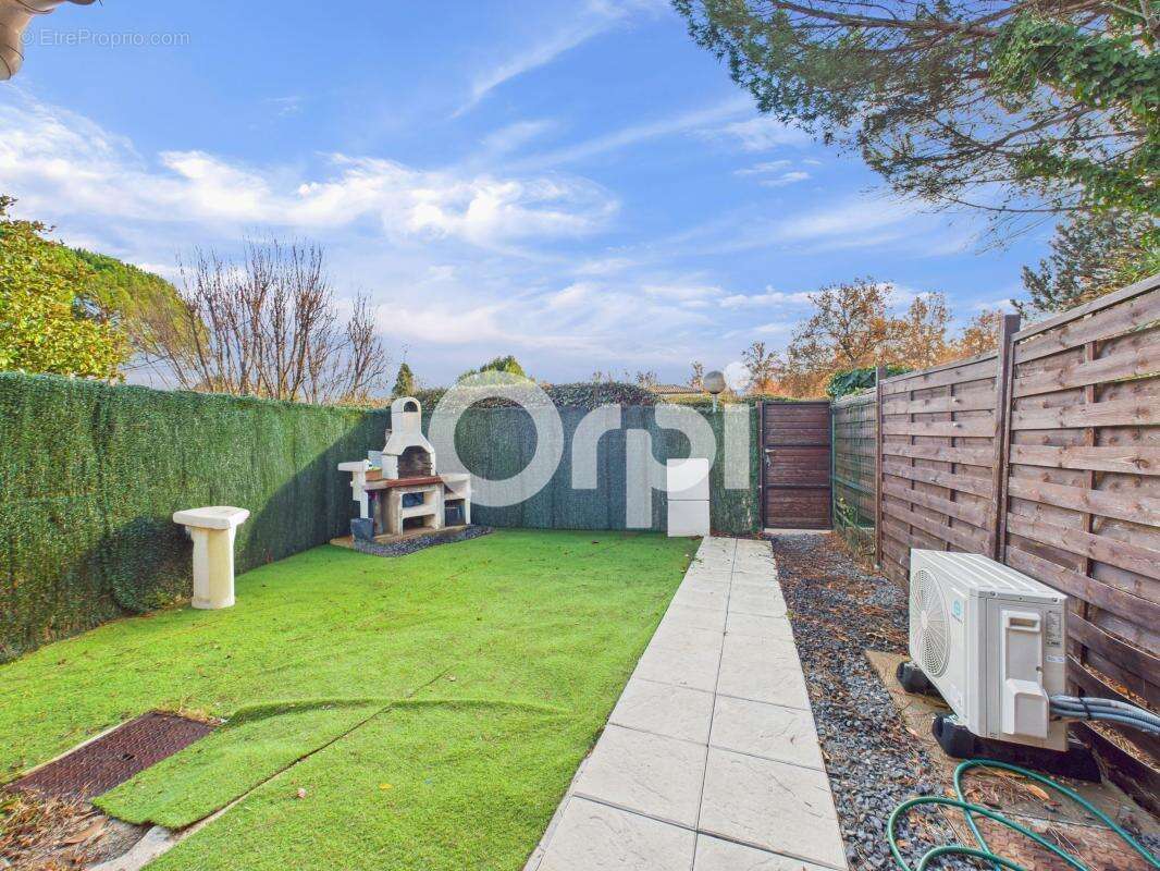 Maison à BAGNOLS-EN-FORET