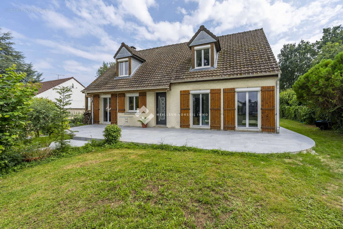 Maison 165 m² à Cely  - photo 2