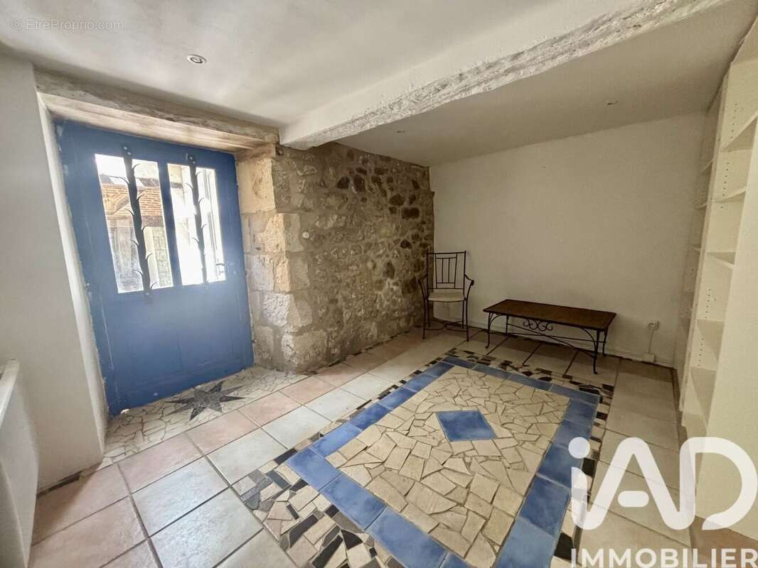 Maison 272 m² à Saint-Georges-De-Montclard  - photo 7