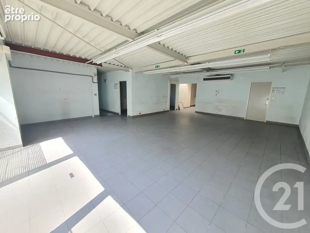 Appartement 3 pièces 94 m² à vendre à Castelnau-De-Montmiral (81140) - photo 2