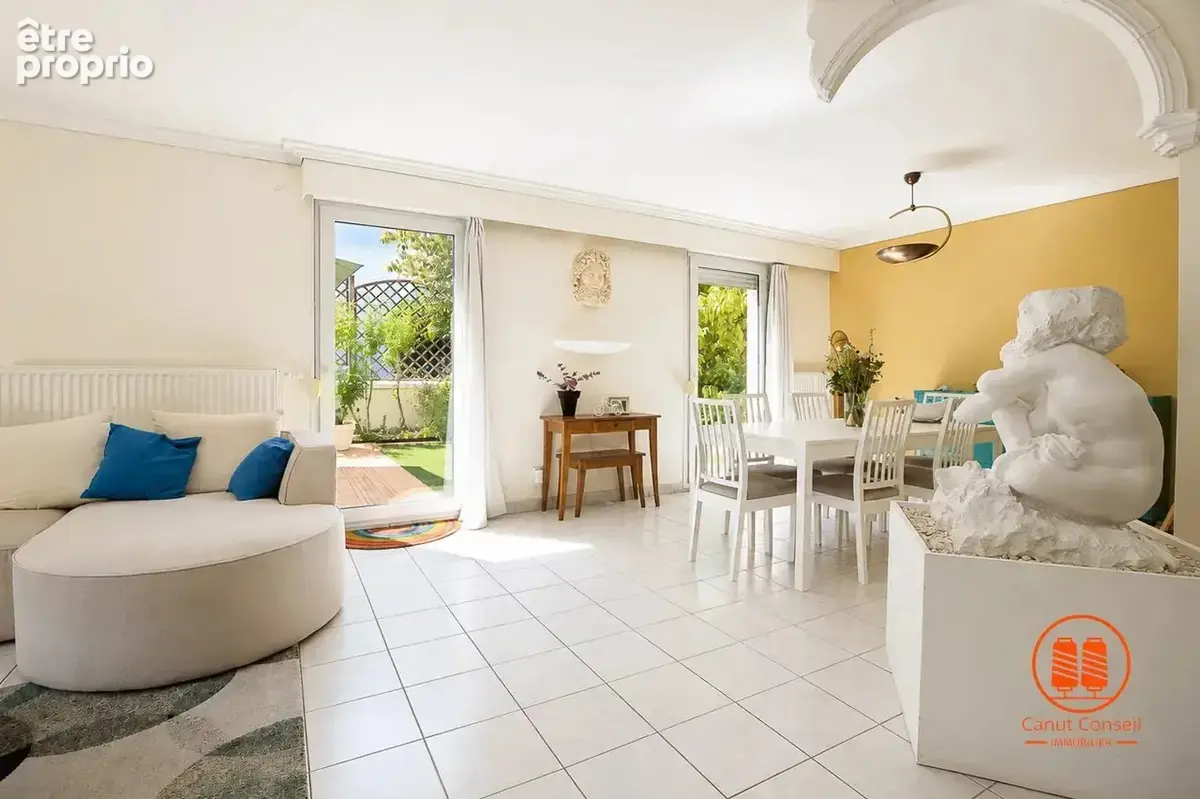 Maison de 171 m² + Jardin 180 m² + Piscine / (DPE : A et climatisation) - photo 8