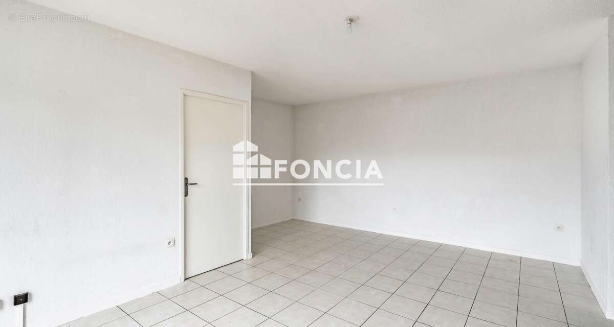 Appartement à CADAUJAC