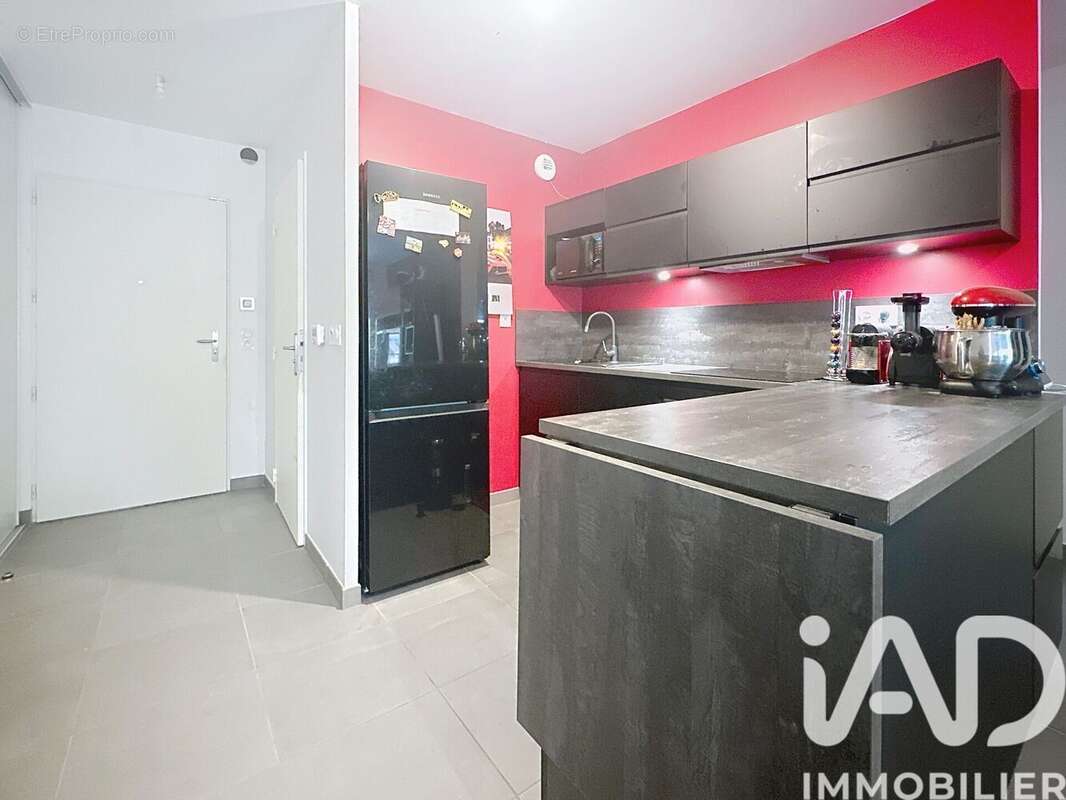 Photo 4 - Appartement à DECINES-CHARPIEU