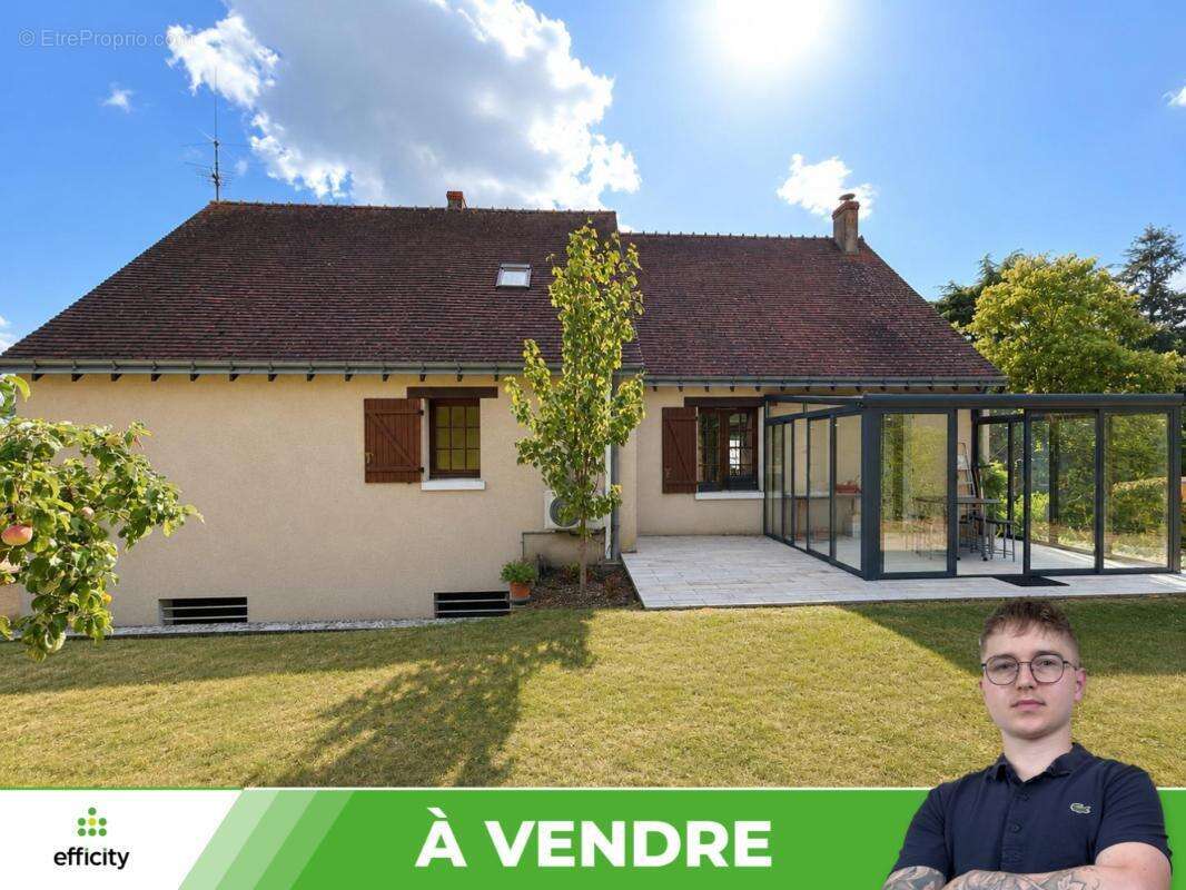 Maison 143 m² à Descartes  - photo 16