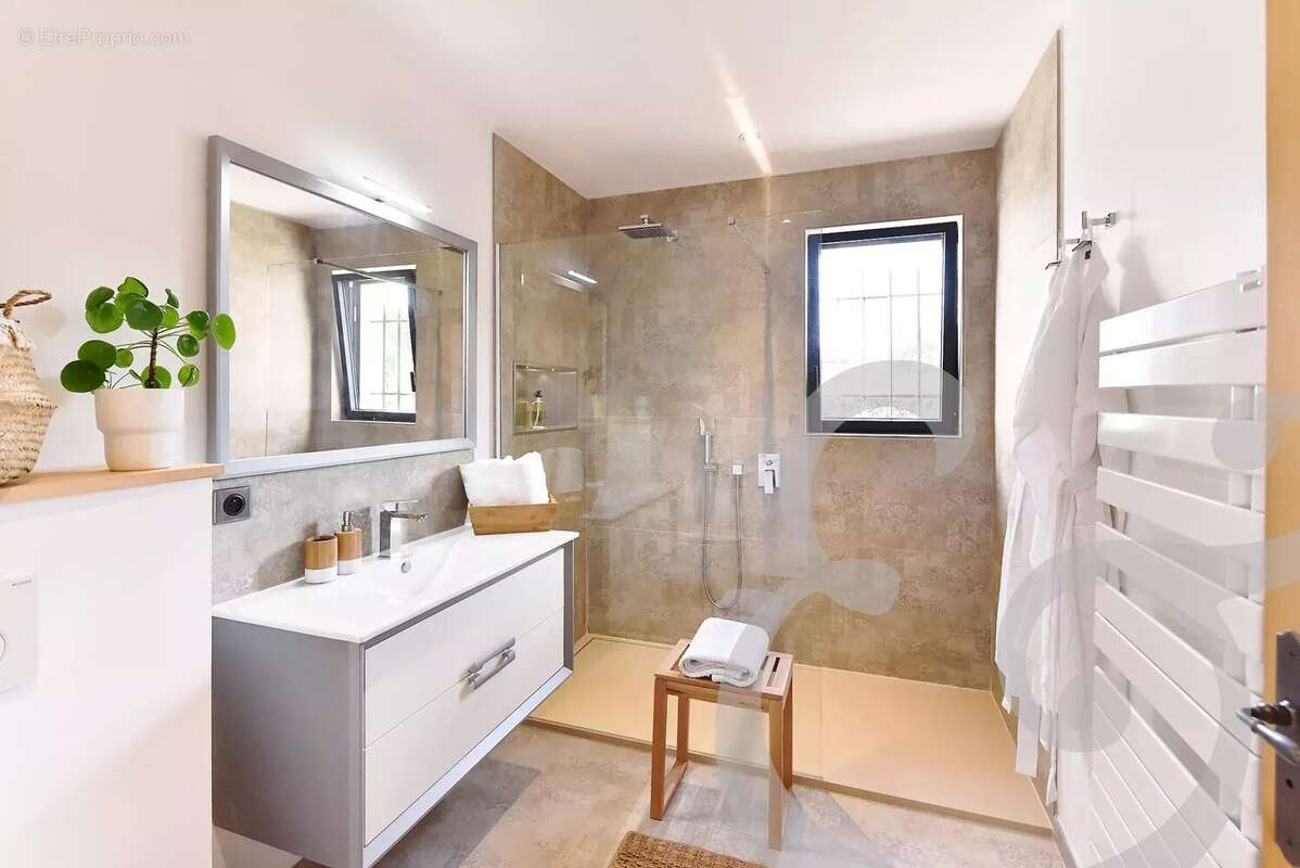 Maison à EYGALIERES