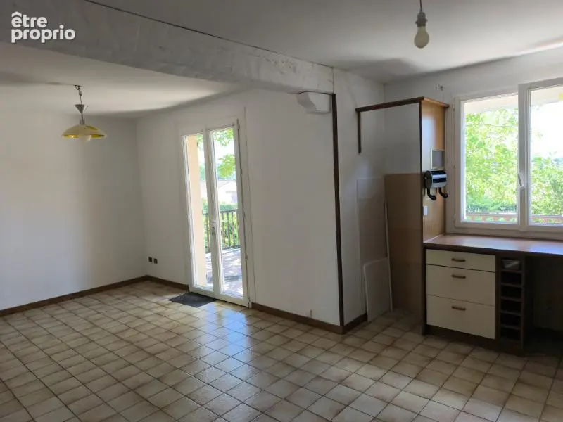 Villa sur sous sol avec 2 terrasses et jardin burlats - photo 6
