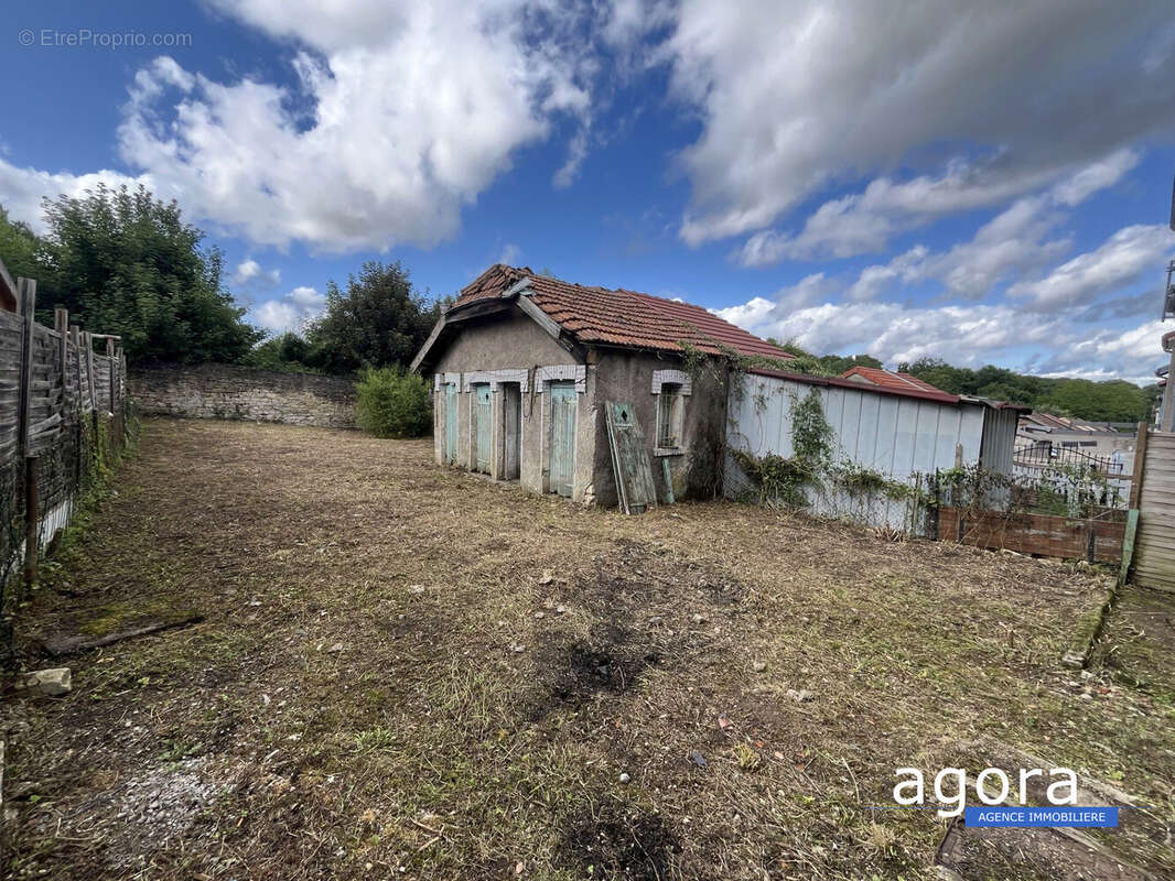 Maison à TUCQUEGNIEUX