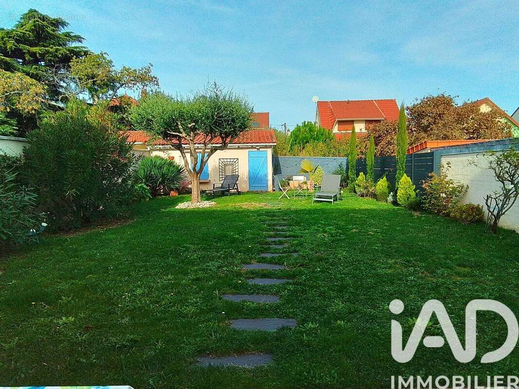 Photo 2 - Maison à VILLENEUVE-LE-ROI