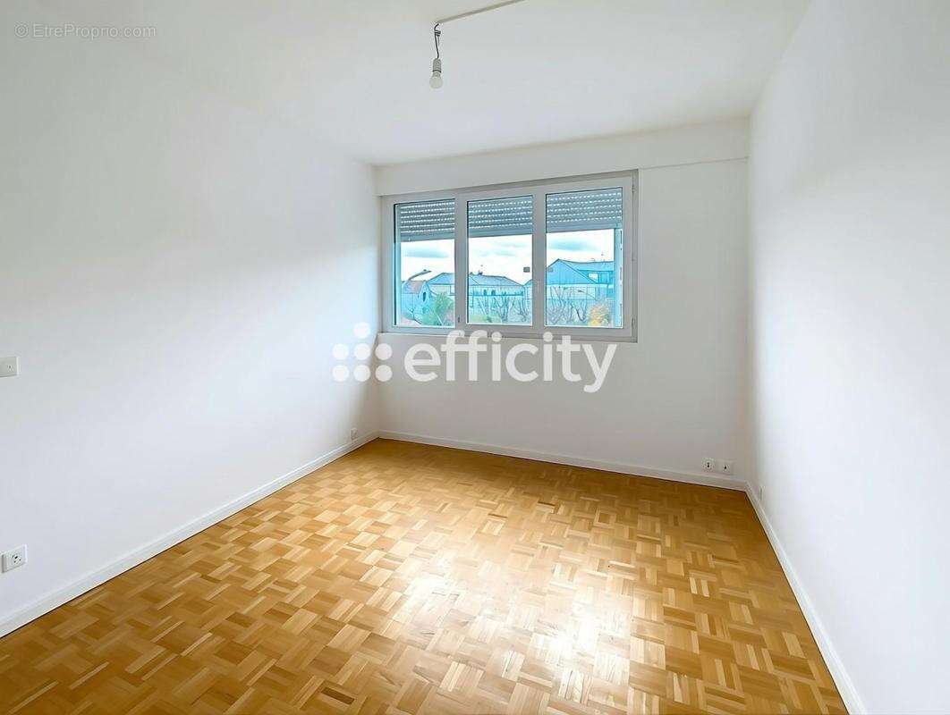 Appartement à LE PERREUX-SUR-MARNE