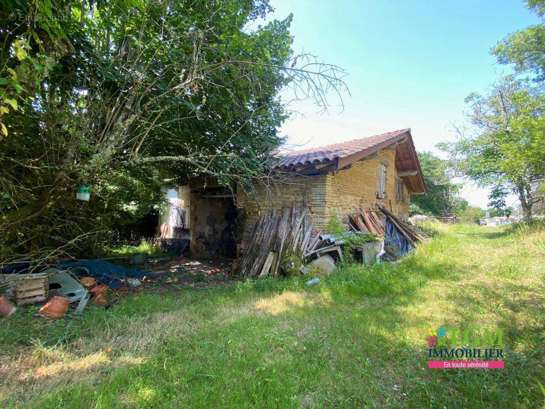 Maison à L&#039;HONOR-DE-COS