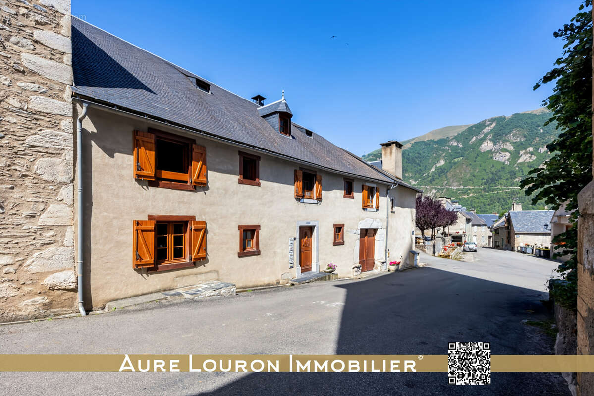 Immeuble de rapport avec 3 appartements 159m2 dans le centre-bourg de bourisp. - photo 3