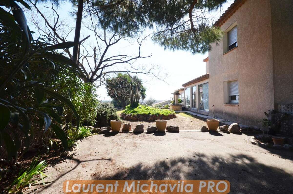 Maison à VILLENEUVE-LES-BEZIERS