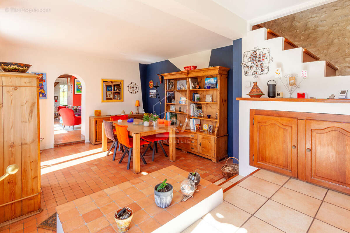 Maison à CRESPIERES