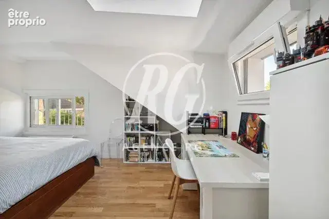 Maison 7 pièces rénovée avec piscine - photo 12