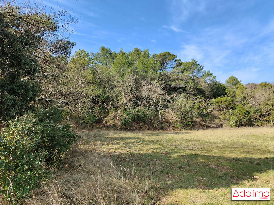 Terrain à UZES