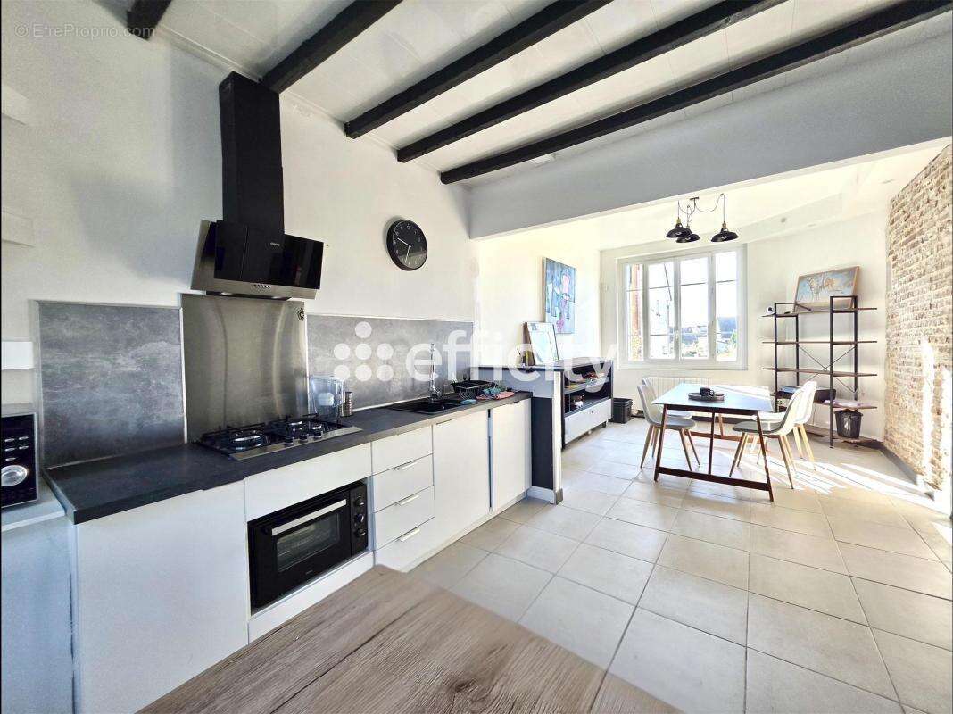 Maison à FOLEMBRAY