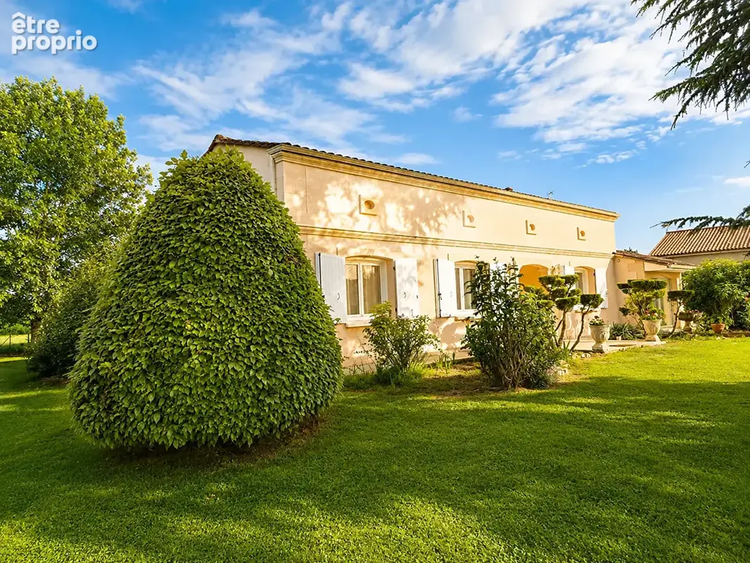 Maison à COUTRAS