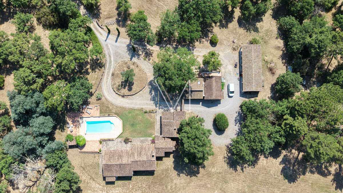 Maison à PLAN-DE-LA-TOUR