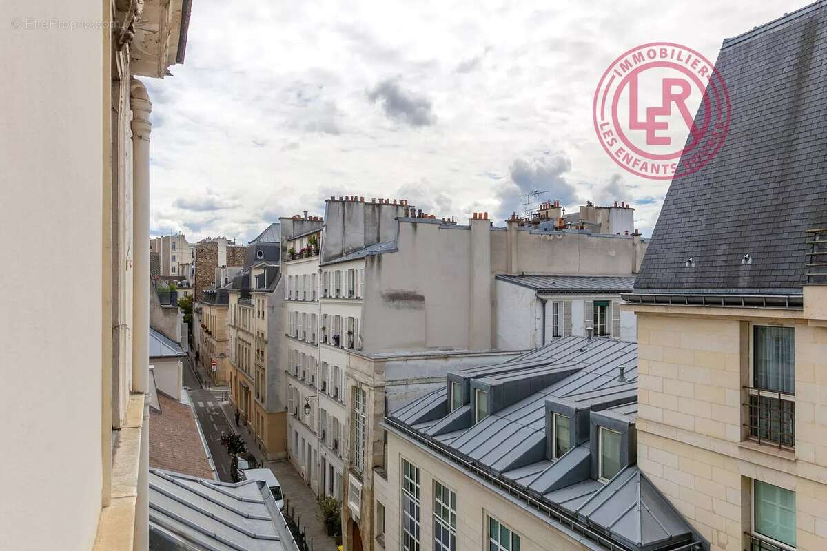 Appartement à PARIS-3E