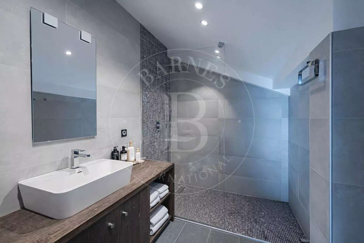 Appartement à LA PERRIERE