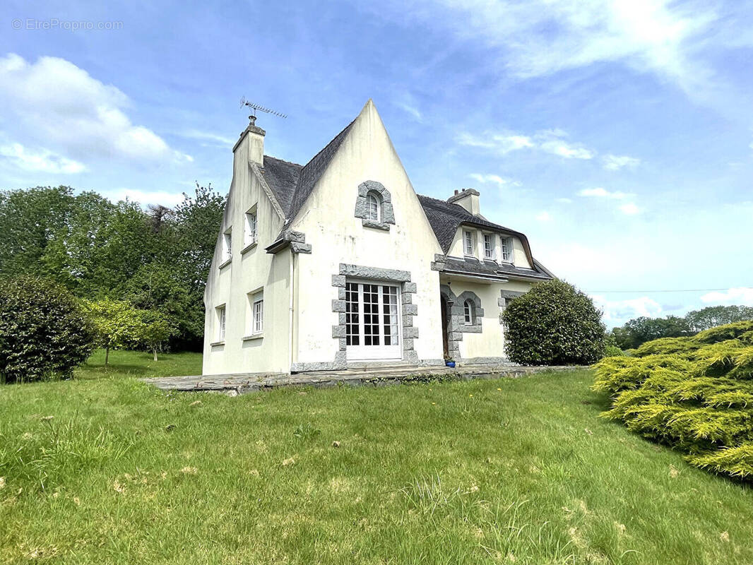 Maison à PLUGUFFAN