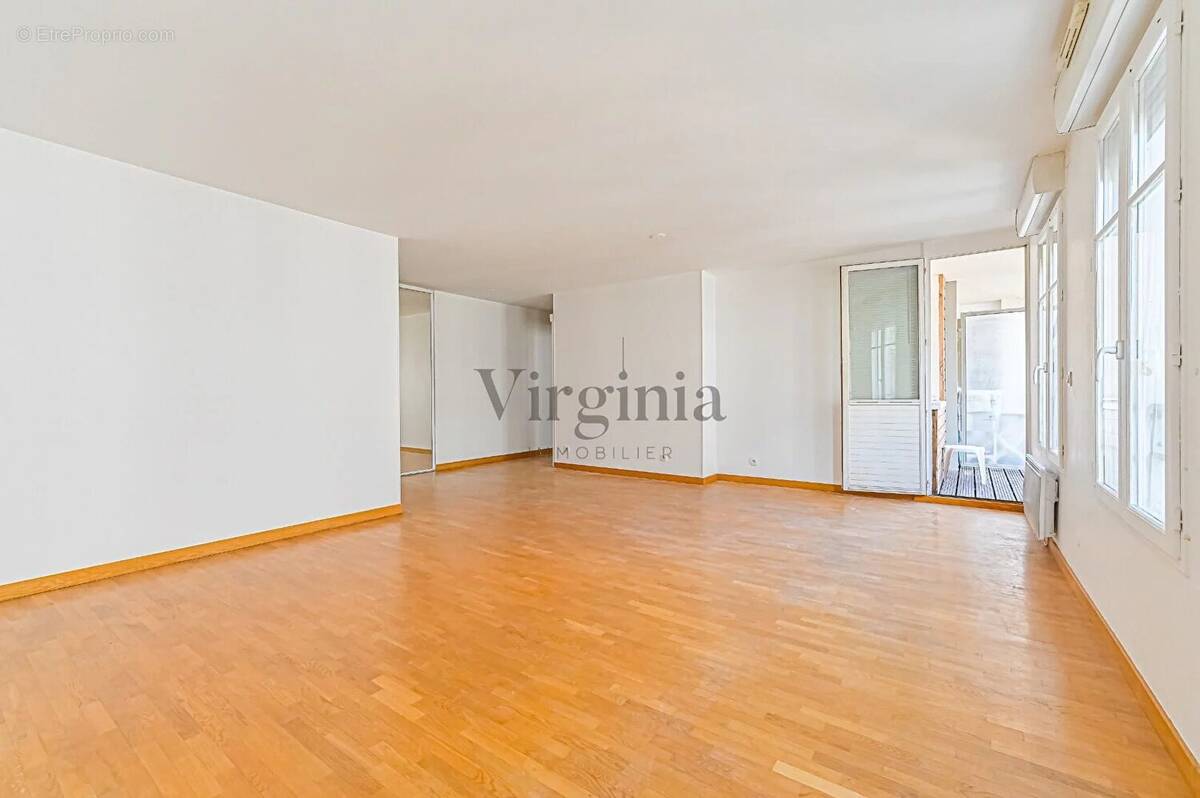 Appartement à CHARENTON-LE-PONT