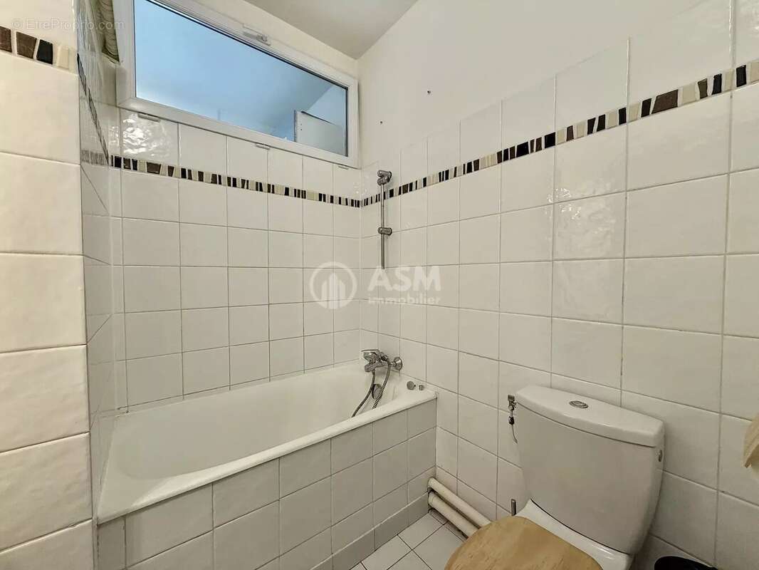 Appartement à COURBEVOIE