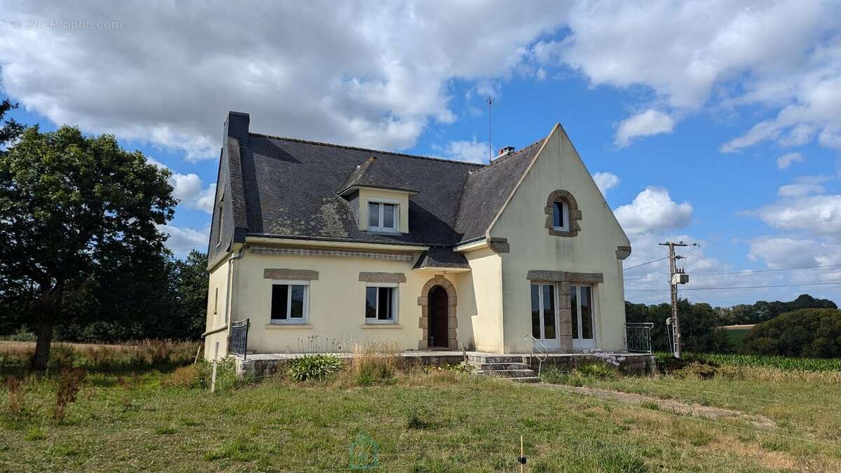 Maison familiale des années 70 sur 4 500 m² de terrain  Proche Pontivy - photo 16