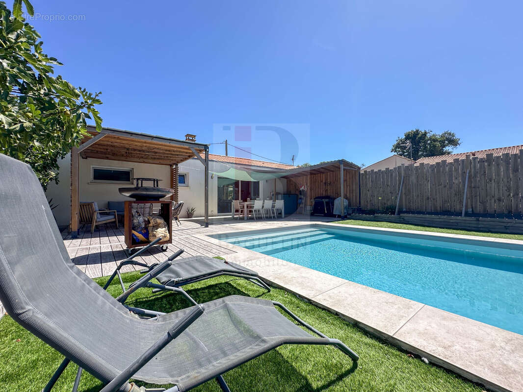 Maison plain-pied 3/4 ch avec piscine - photo 12