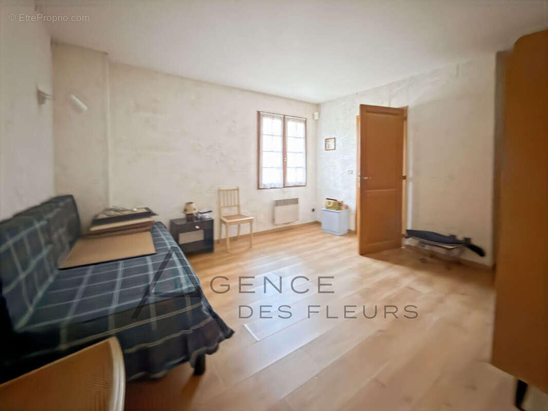 Maison 141 m² à Saint-Aubin-Les-Elbeuf  - photo 8
