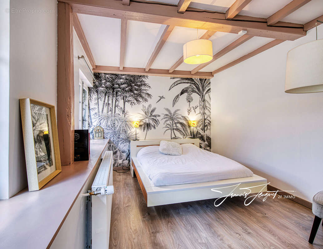 Maison à PERS-JUSSY