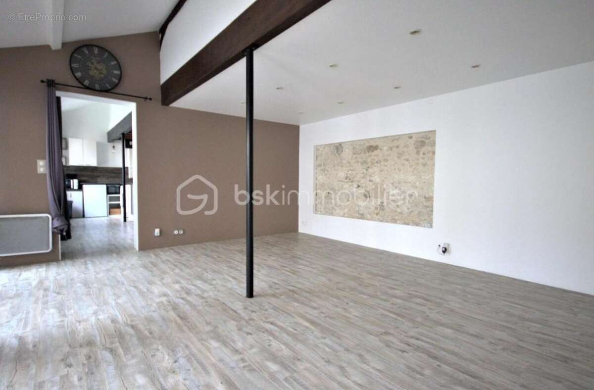 Appartement T2 de 73m² + Box - photo 5