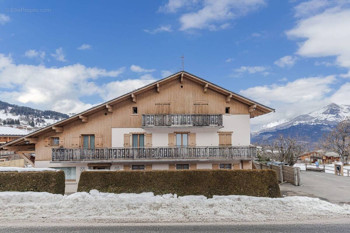 Appartement à DEMI-QUARTIER