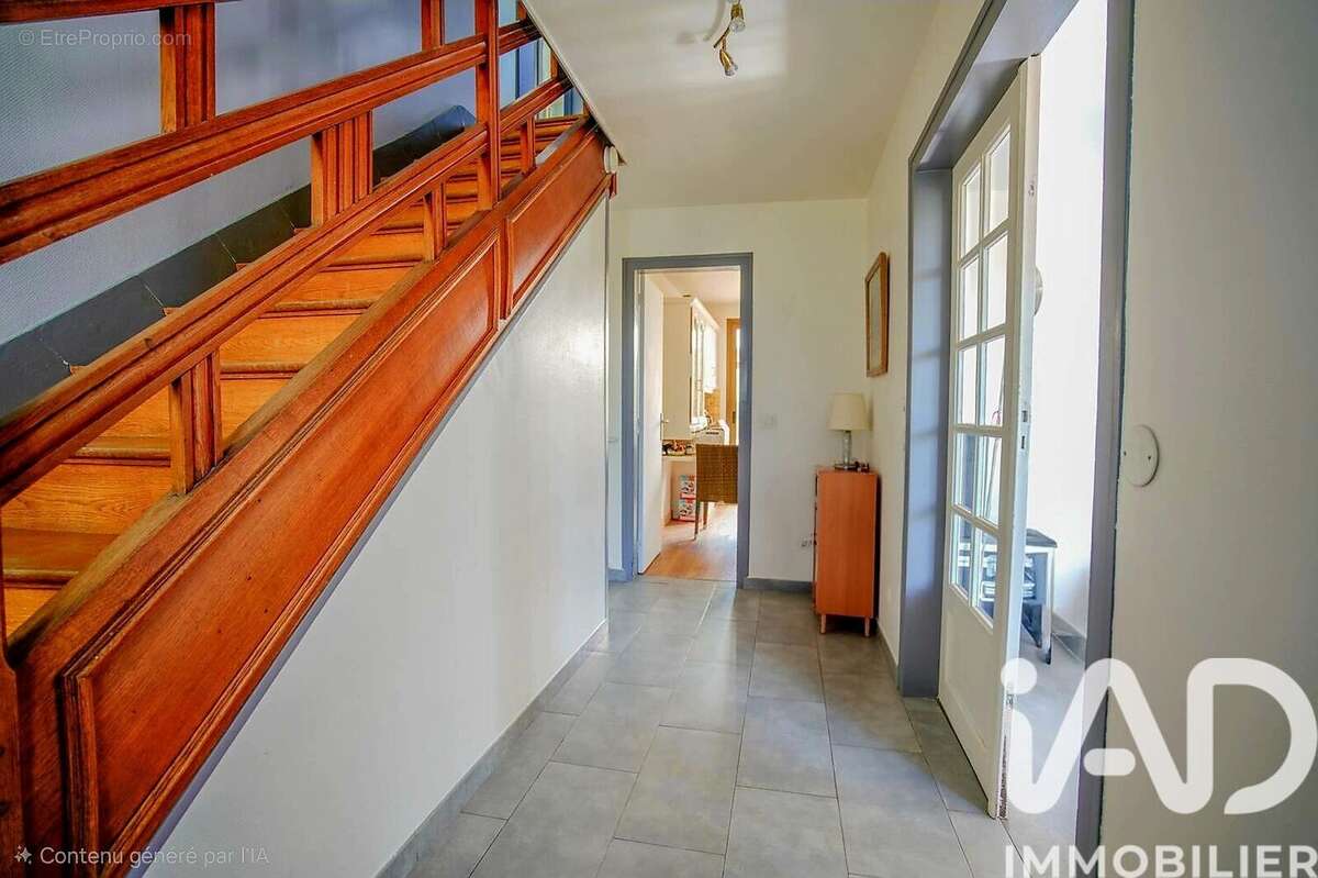 Photo 2 - Maison à MARLY-LA-VILLE