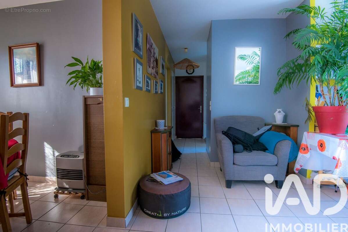 Photo 2 - Appartement à LES PONTS-DE-CE