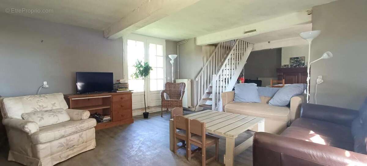 Maison à DAMVILLE